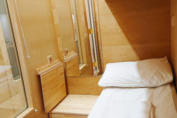 Capsule hostel AntiHostel Forrest in Lviv